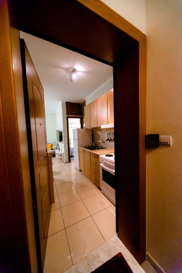 Aegean Studio By The Sea Apartment Peraia  Bagian luar foto